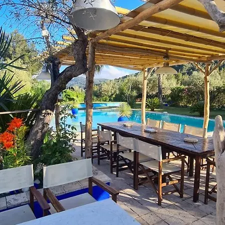 Location Avec Piscine Chauffee * Le Castellet