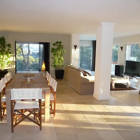 Location Avec Piscine Chauffee Villa